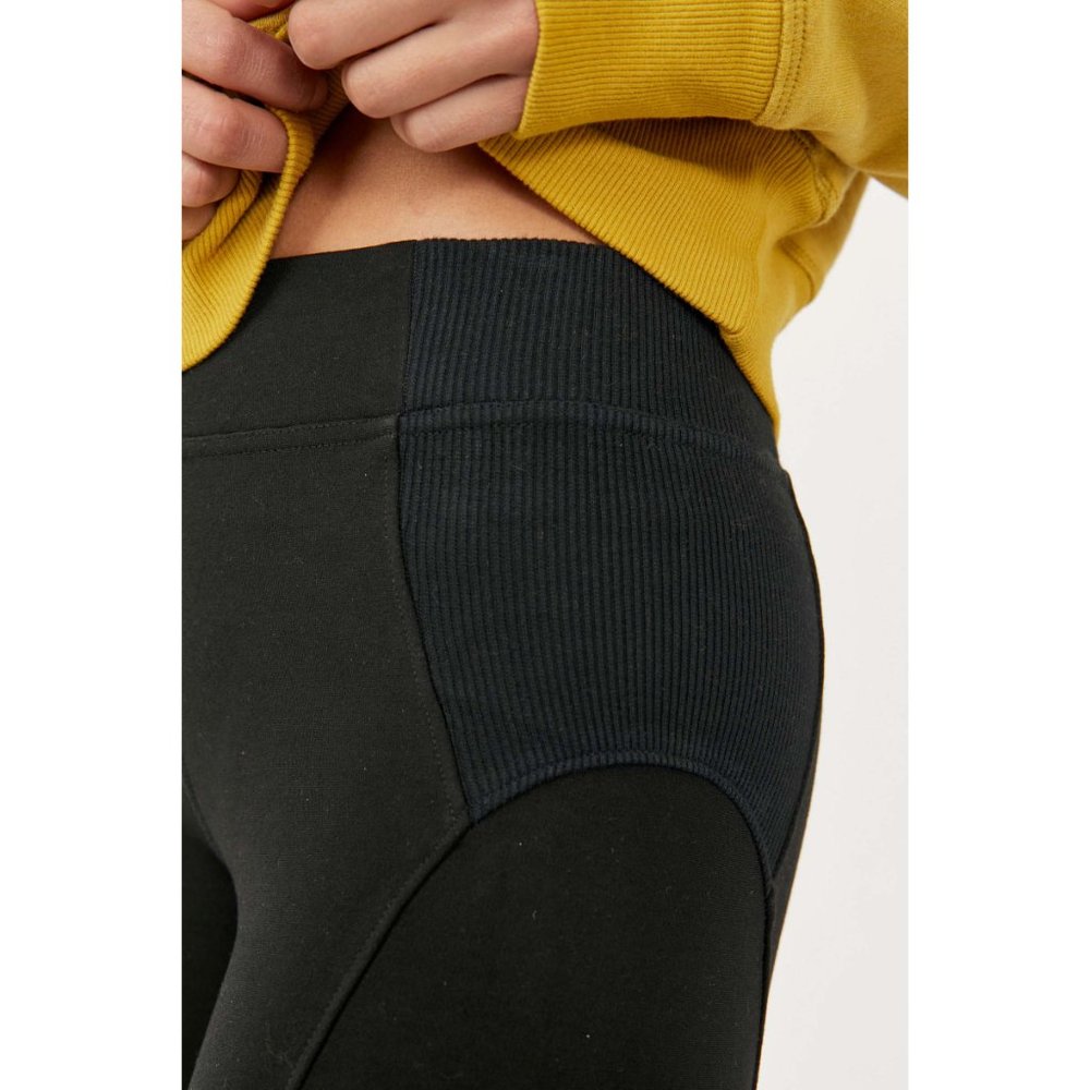 đLAST CHANCEđ NWT FP Movement Next Level Leggings / Black - Picture 6 of 9